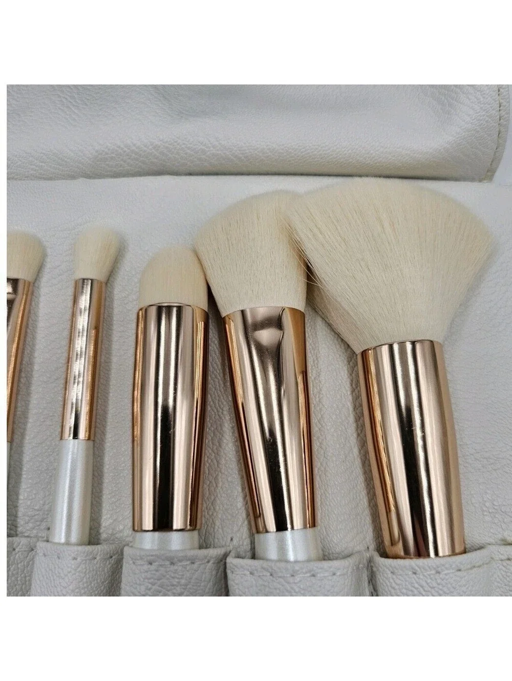 La Beaute Soi 10 Piece Makeup Brush Set  White Vegan Leather Travel Roll Case